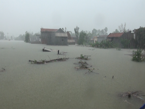 Mưa lớn gây ngập lụt trên địa bàn huyện Quảng Ninh
